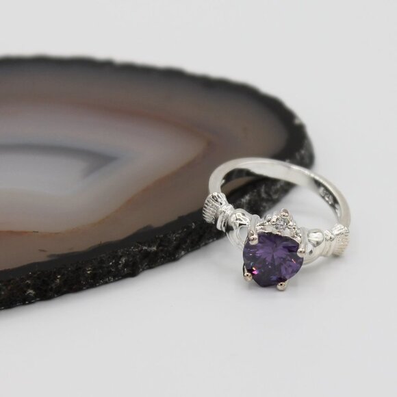 Jewelry Claddagh ring Irish symbol of love loyalty friendship silver purple new - Picture 1 of 8